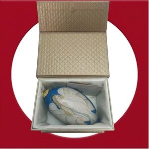 2016 PIER 1 IMPORTS LI BIEN CHRISTMAS ORNAMENT ANGEL BLOWN GLASS HAND PAINTED.